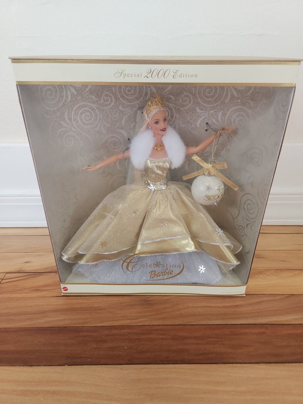 Mattel Celebration Barbie Special 2000 Edition Gold Christmas New In Box